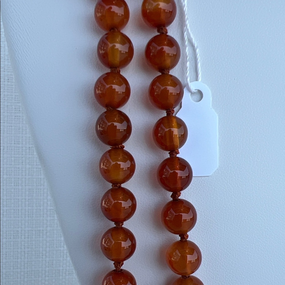 Elegant Amber Beaded Necklace - Picture 2 of 3